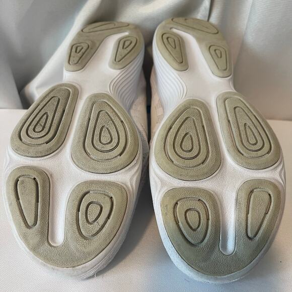 Nike Revolution 4 Men's size 7 white on white - Picture 15 of 16